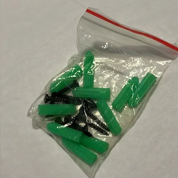 NIB HAT RACK w/20 CLIPS - Picture 3 of 4